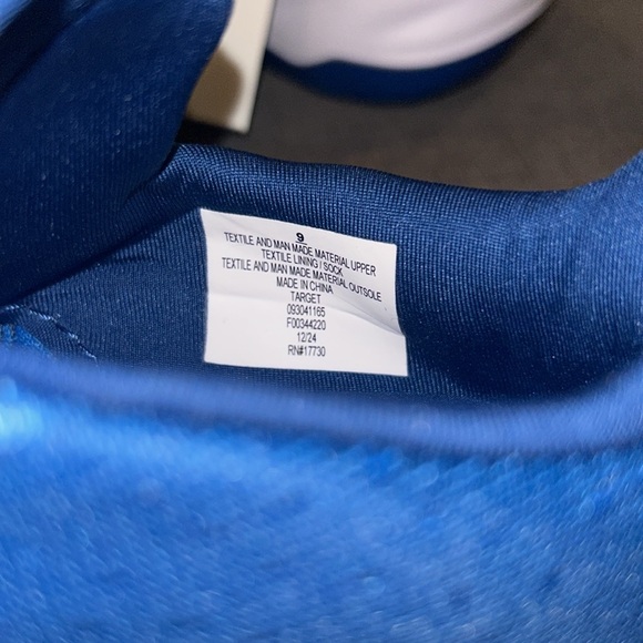 Cat & Jack Toddler Boy Blue Slip on Sneakers 9 NWT - Picture 3 of 5